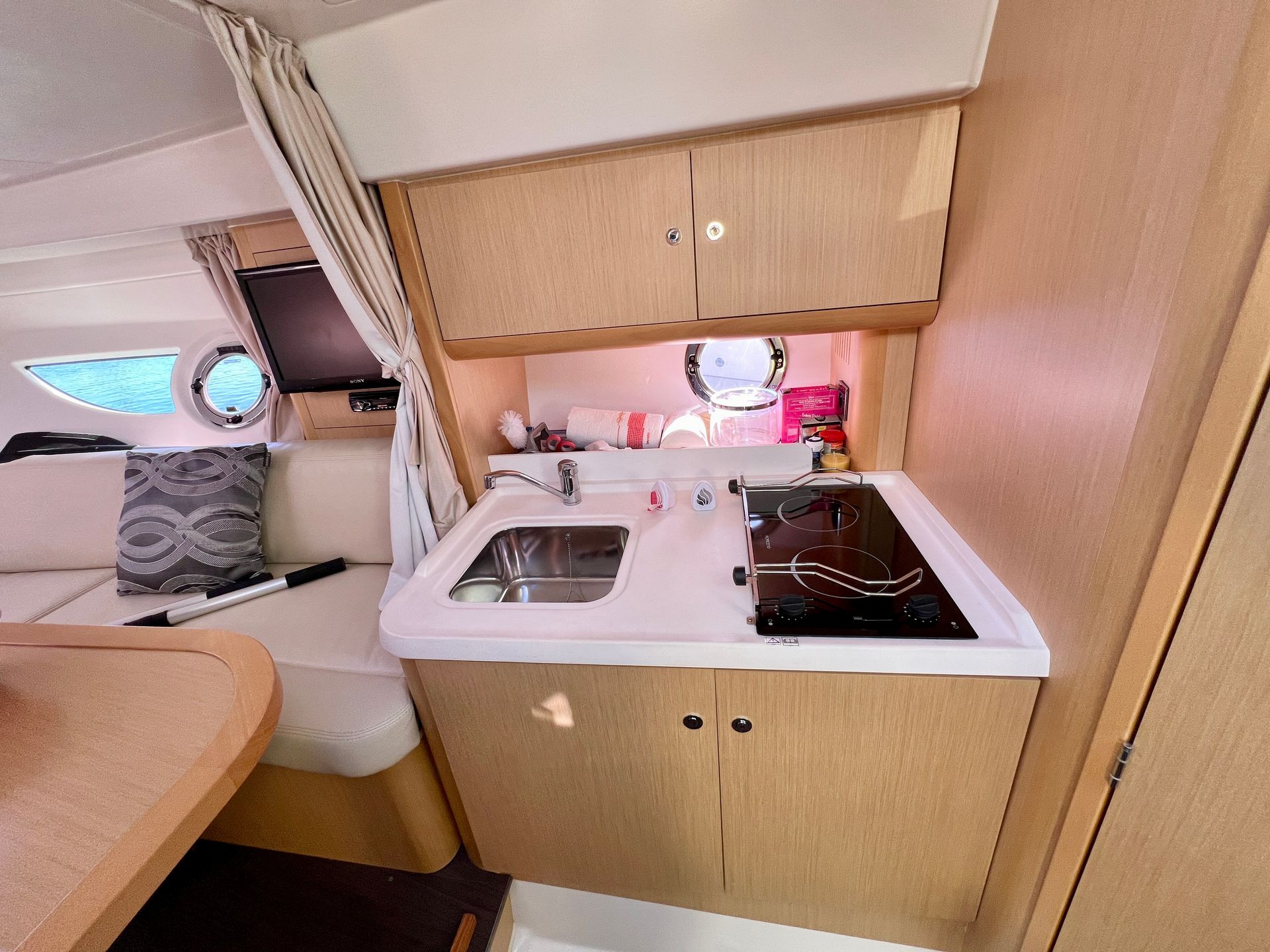 slider 11 Beneteau Gran Turismo 34